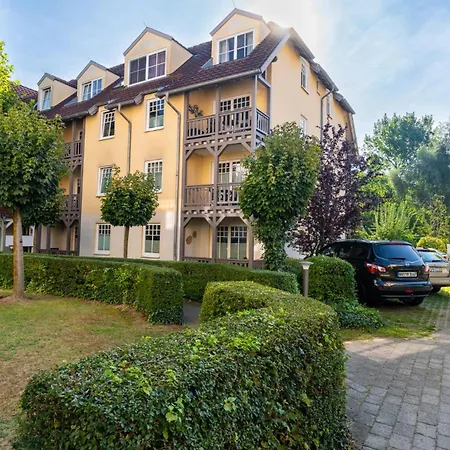 Strandnahe Mit Balkon, Wlan-anschluss & Pkw-stellplatz Ferienhaus *