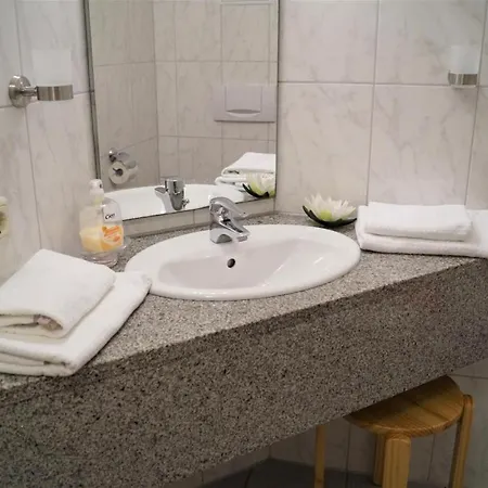 Apartmán Strandnahe Mit Balkon, Wlan-anschluss & Pkw-stellplatz